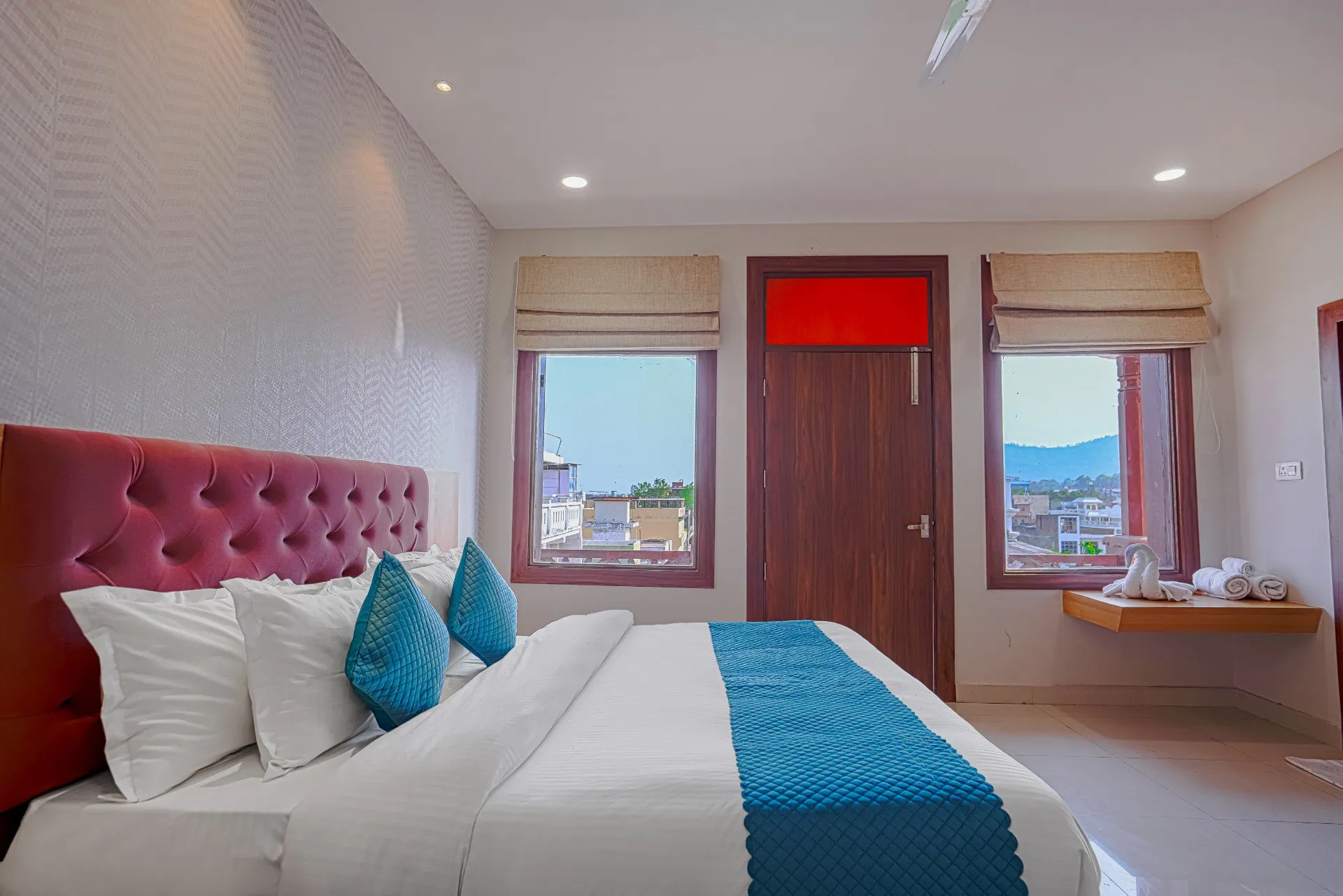 Aanandam Deluxe Room