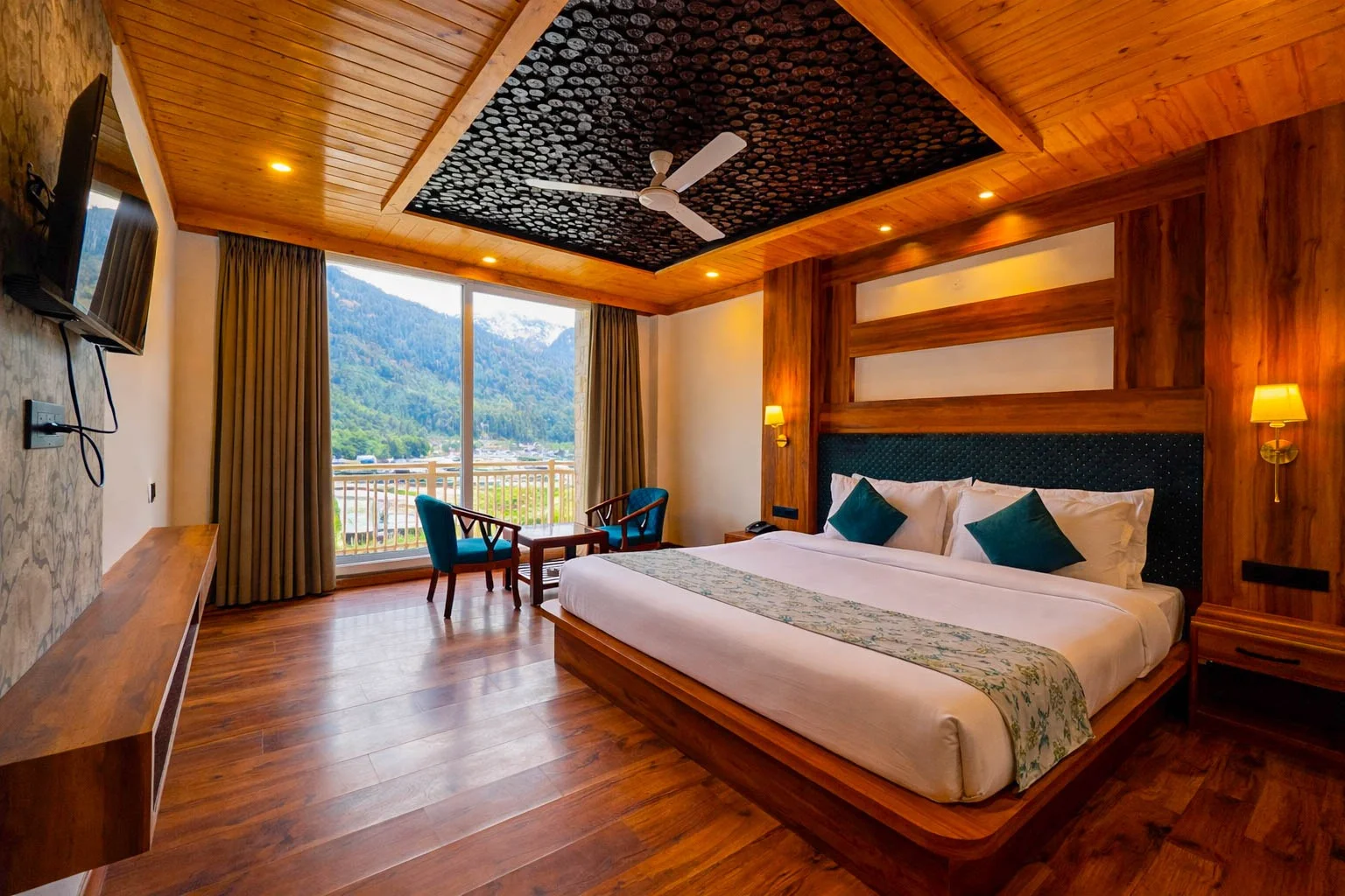 Honeymoon Suite 2