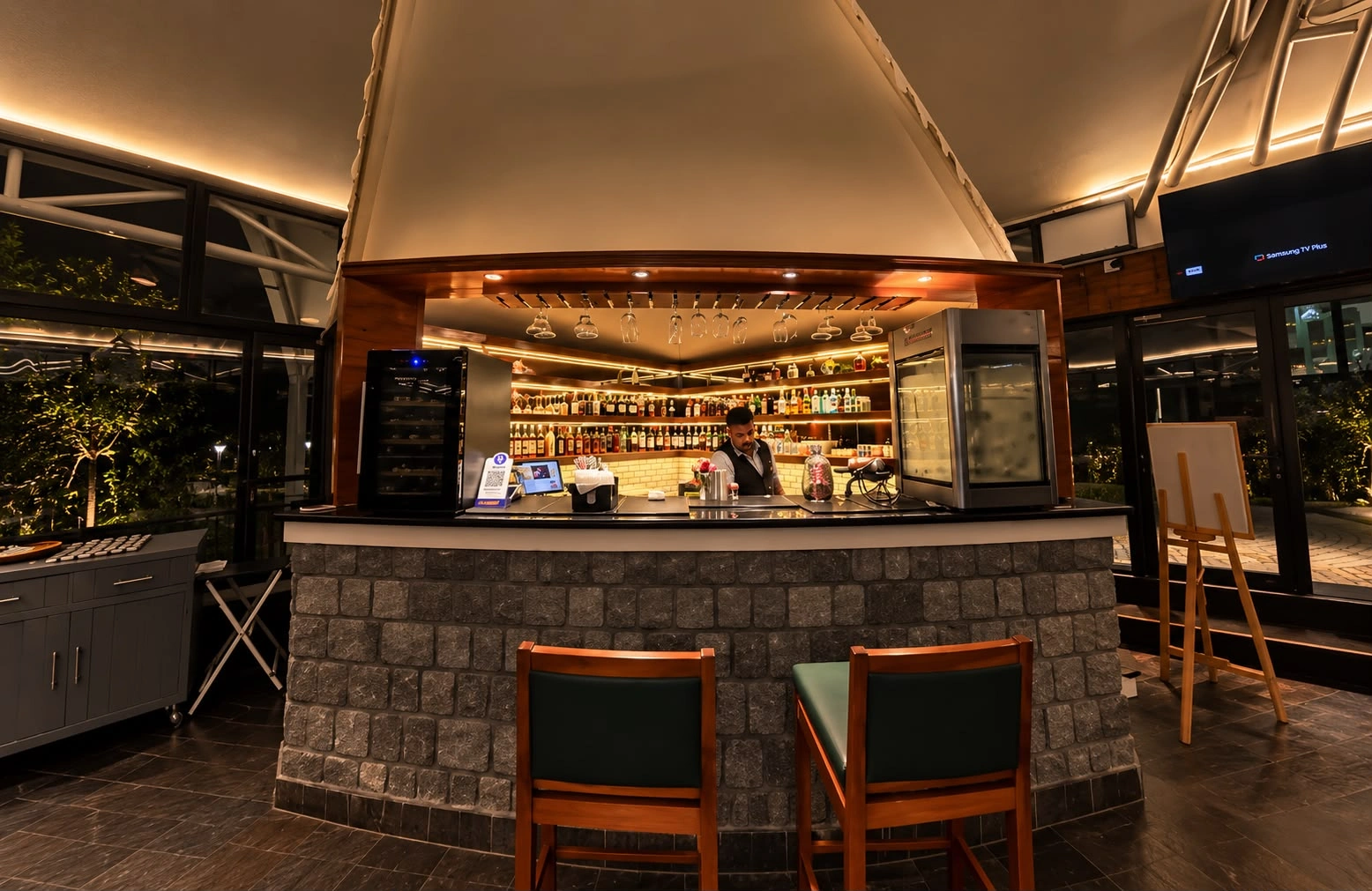 Luxe Stayz Himani Hill View Retreat Manali