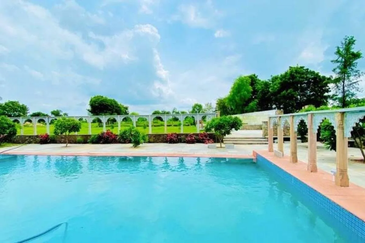Mewar Resort Garden Swimming Pool